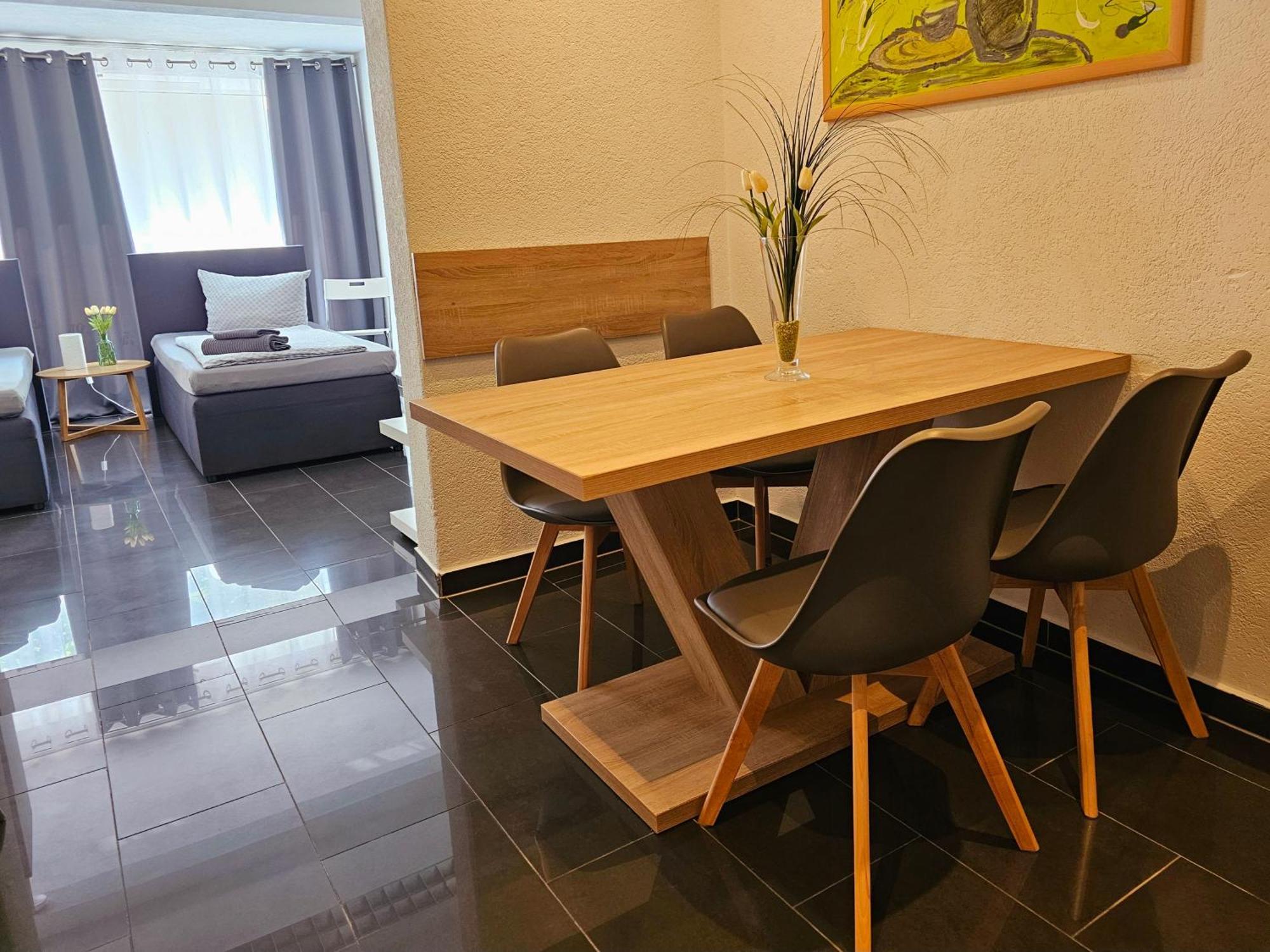 Gaesteappartement Viktoria Sinsheim Exterior foto